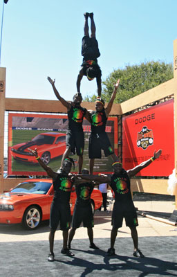 picture of African acrobats