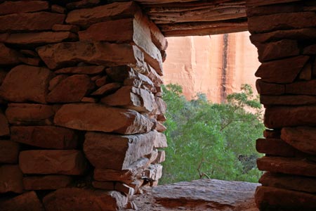 picture of ruins by Sedona