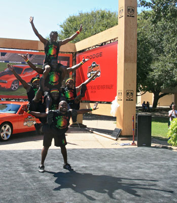 picture of African acrobats