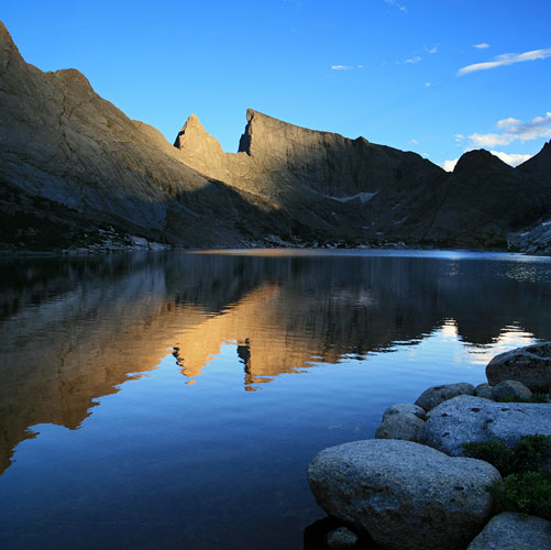 picture of deep lake