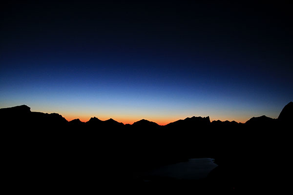 picture of deep lake