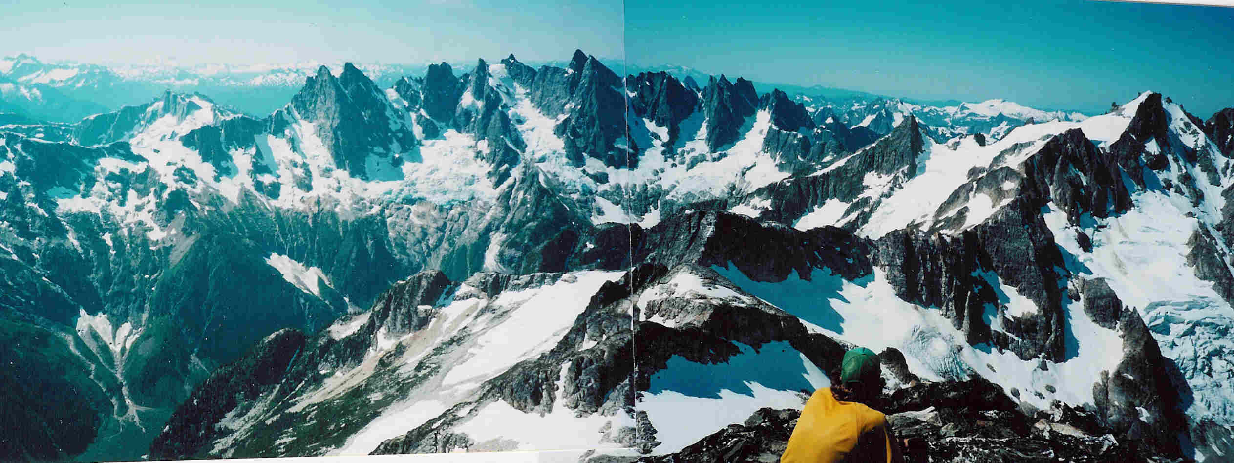 A picture of the southern pickets taken from luna peak
